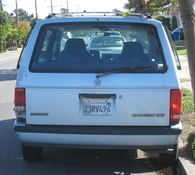 Illustration for article titled 1990 Dodge Caravan LE
